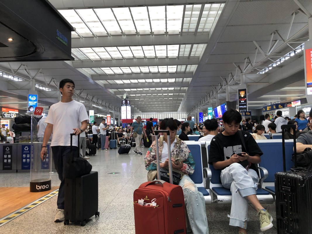 Hongqiao railway station